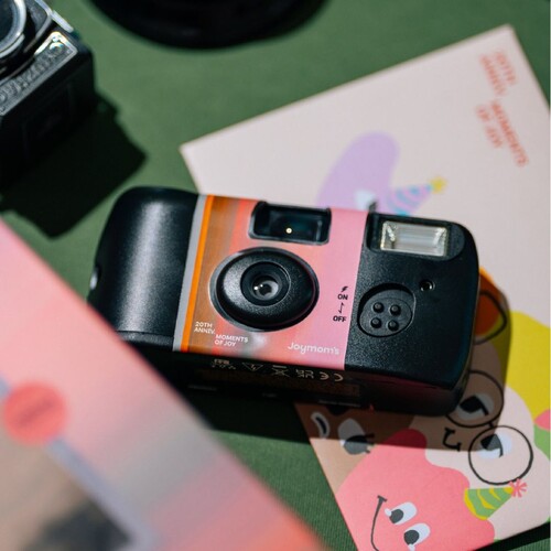 Joymom's Fuji Quicksnap Flash 400 (Disposable Camera)